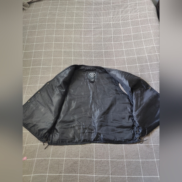 VINTAGE Buffalo Leather Biker Vest - Picture 13 of 13